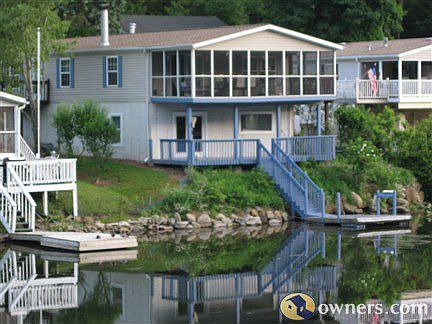 Floating dock