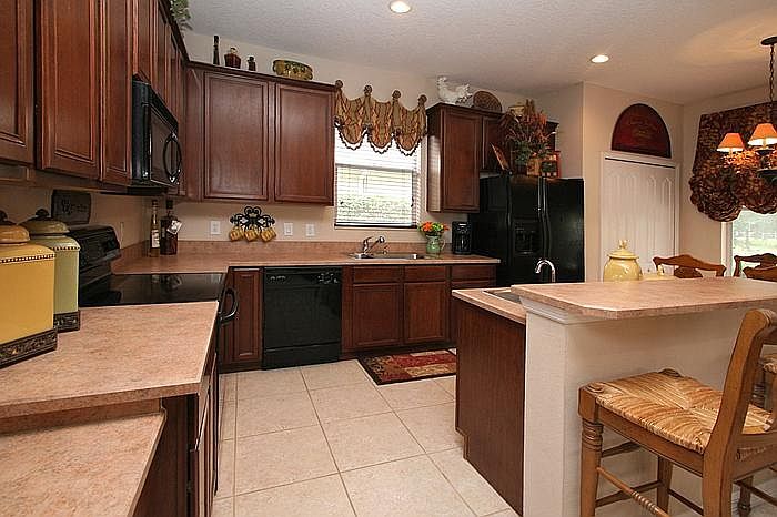 1st image of 325 Lake Dawson Pl