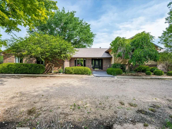 148 E 40th Ave N, Wellington, KS 67152