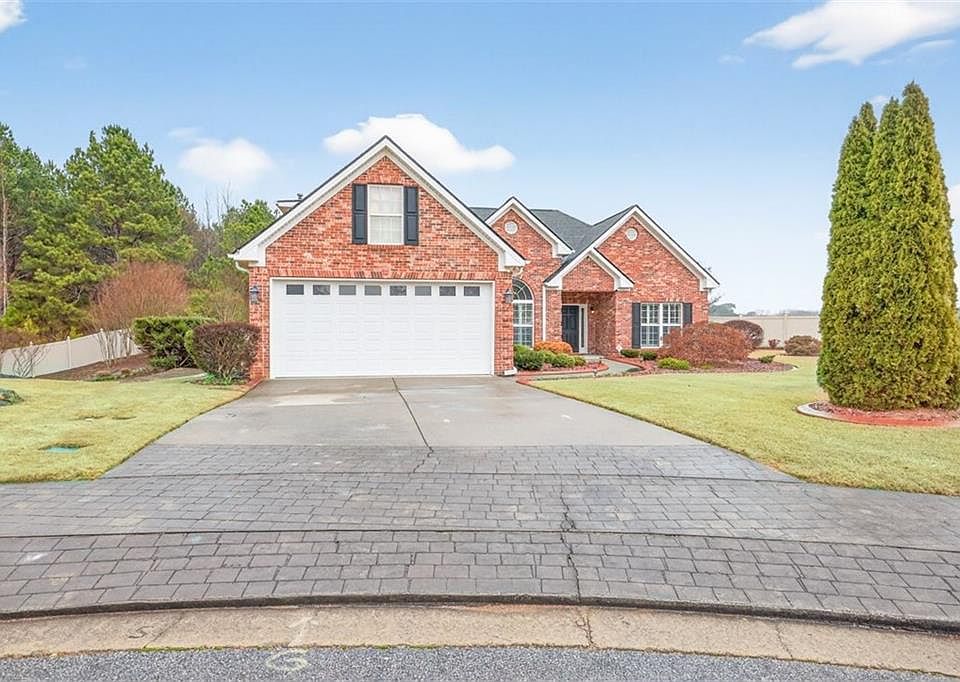 1st image of 621 Berta Ct
