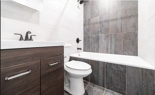 Rented by Elmekies Equities | media 20