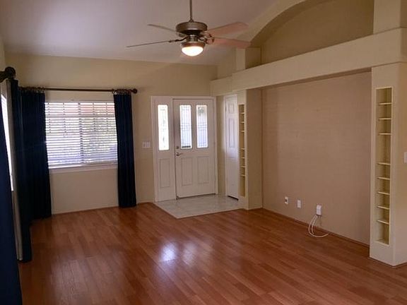 Entry.Mainroom