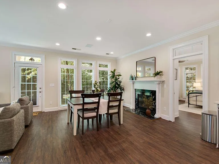 1031 Sandy Creek Rd — Photo 8