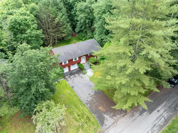 10 Carol Drive, Mount Kisco, NY 10549