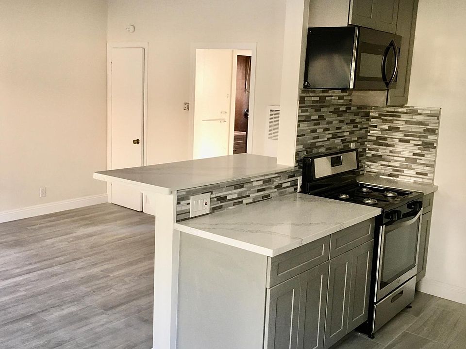 2nd image of 1650 Redondo Ave APT 5
