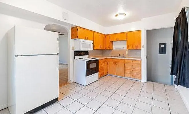 3 bed, 1.5 bath, 1584 sqft, $1,700 — Photo 3