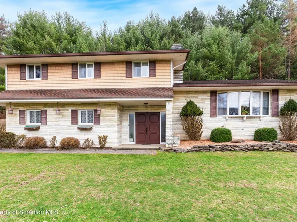 308 Overbrook Ave, Dallas, PA 18612