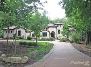 3207 S Thornridge Dr, Springfield, MO 65809