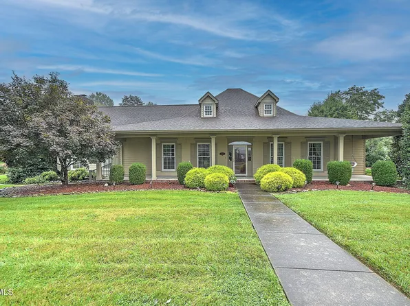 120 Roscommon Dr, Bristol, TN 37620