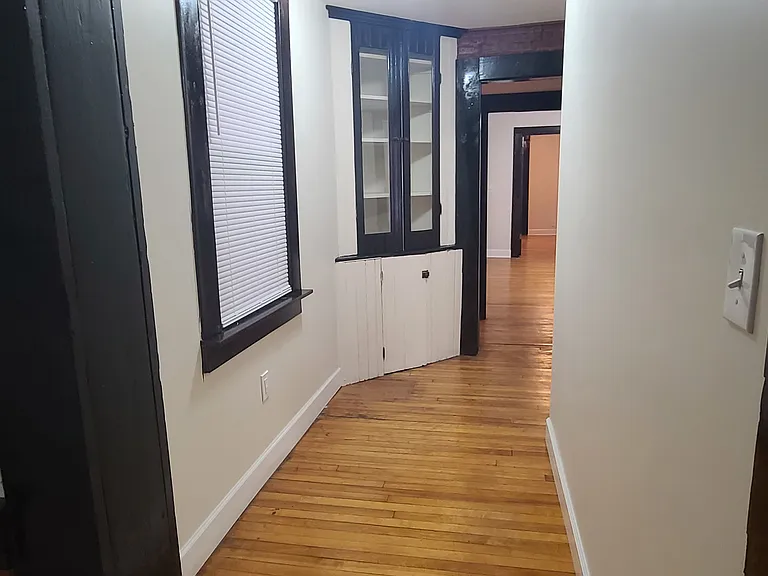 27 Wilcox St #1L — Photo 5