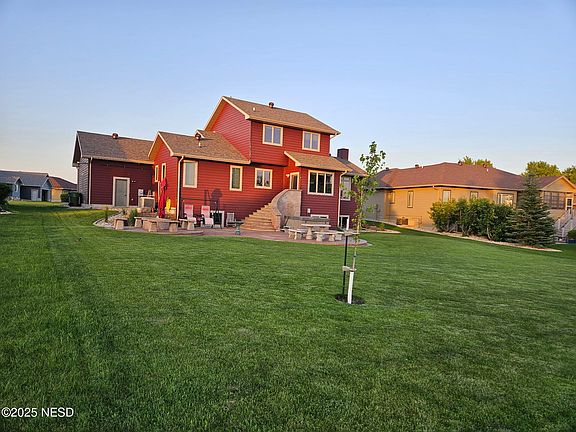 5th image of 2235 Lucas Ln NW