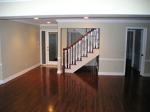 4th image of 1405 Corona Ln