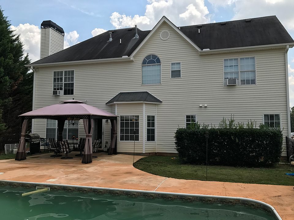 2nd image of 508 Aaron Pl