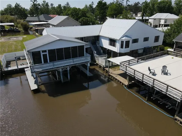 32747 Cypress Dr, Springfield, LA 70462