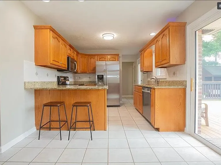 3810 Keck Ave — Photo 4