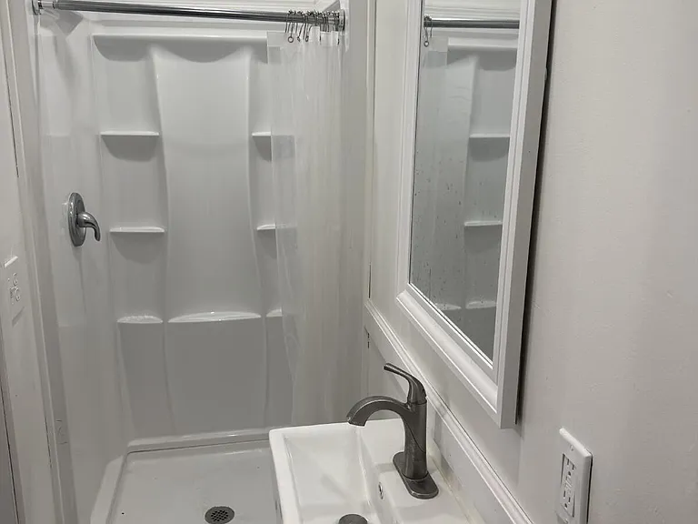 521 W Hoyt St #8 — Photo 5
