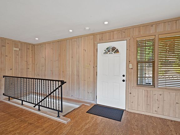 3rd image of 2080 Madrone Ave