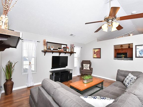 5th image of 120 Blue Heron Pl