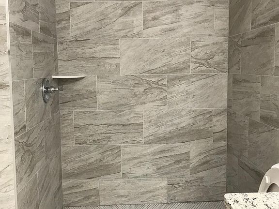 5th image of 5542 Metrowest Blvd APT 105