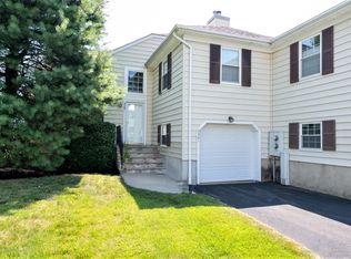 3301 London Ct, Middletown, NJ 07748
