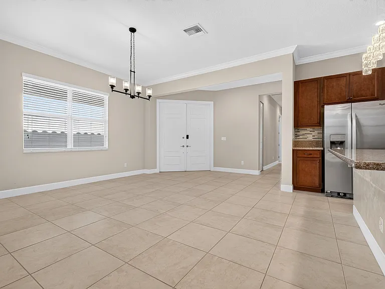 8883 Kingsmoor Way — Photo 8