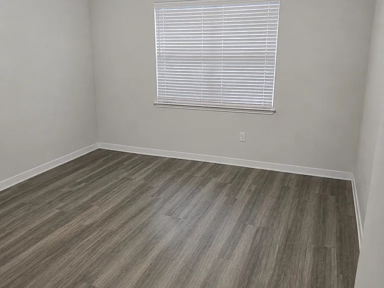 3212 Risinger Rd — Photo 27