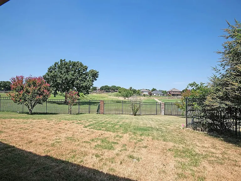 5845 Tuleys Creek Dr — Photo 10