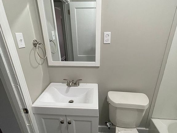 2nd image of 134 Eastview Dr #134