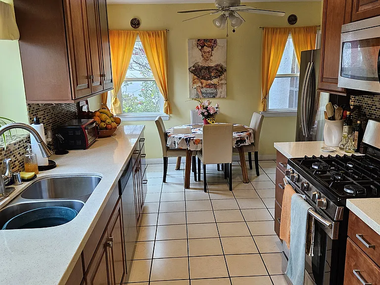 Daisy Ave — Photo 30