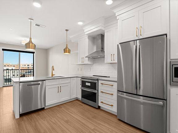2nd image of 99 Foundry Pl #412