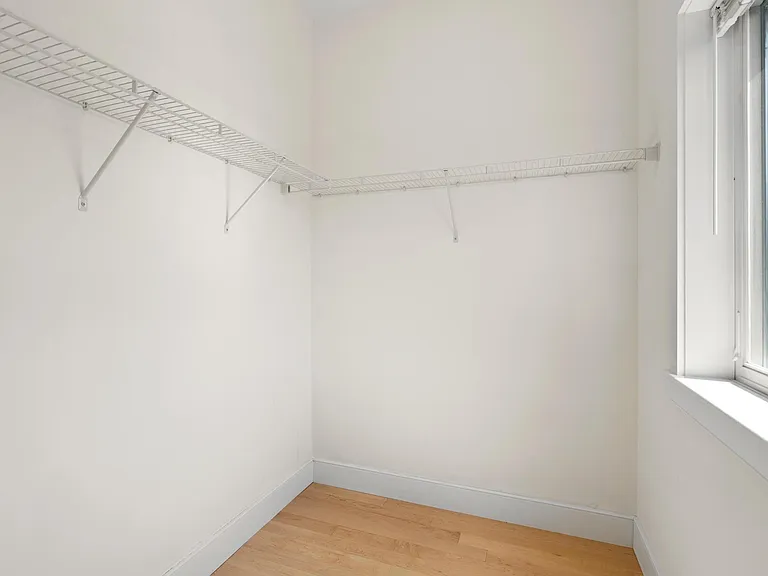 2489 Washington St #2A — Photo 16