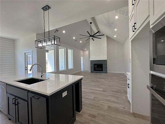 3rd image of 8117 NW 151st Cir