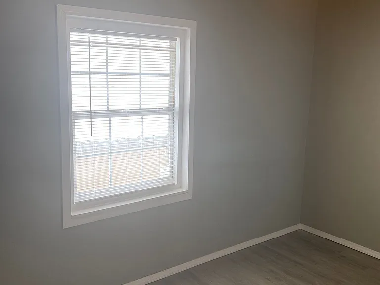 223 N Main St — Photo 16