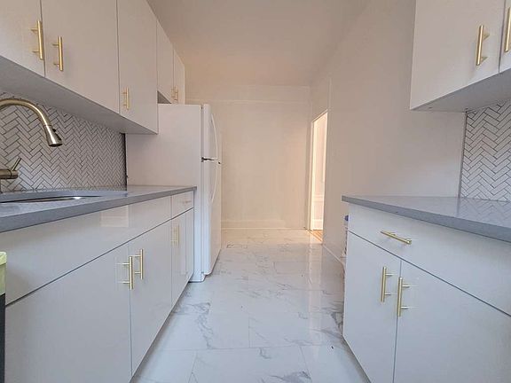 4th image of 4822 Church Ave APT 2R