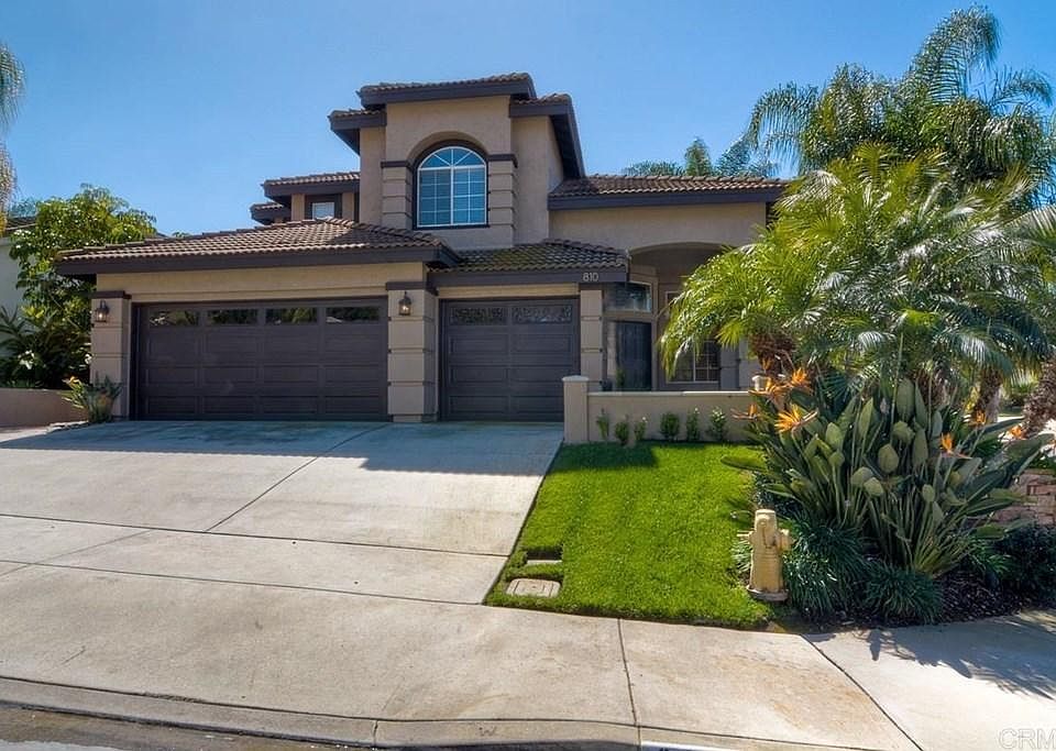 1st image of 810 Applewilde Dr