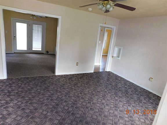 3rd image of 2103 NW Lake Ave