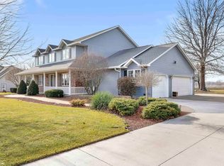 1007 Canterbury Dr, Burlington, IA 52601