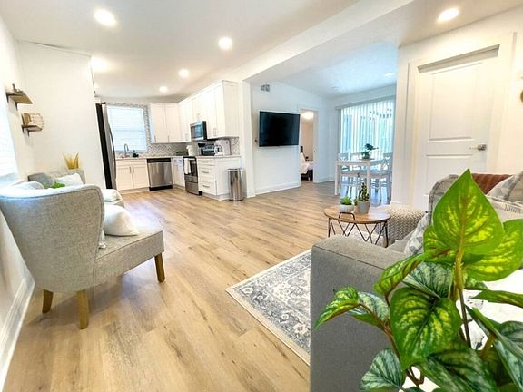 4th image of 4316 Cobia Dr SE