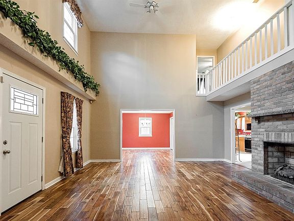 4th image of 504 Courtney Ln