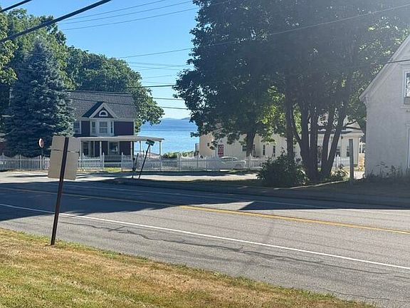 3rd image of 1025 Commercial  Street