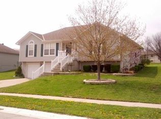 406 N Franklin St, Raymore, MO 64083