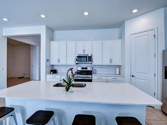 3rd image of 21541 E Via De Arboles
