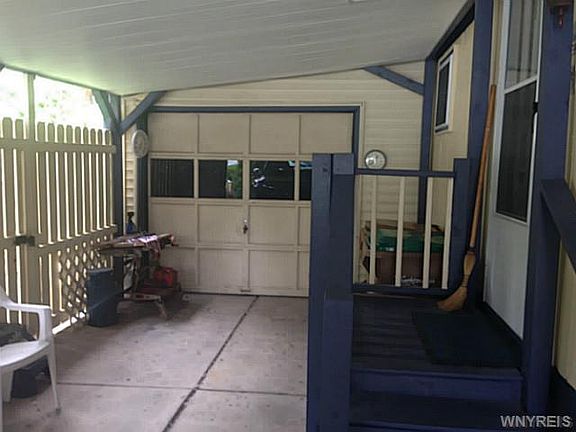 2nd image of 18 Carefree Ln