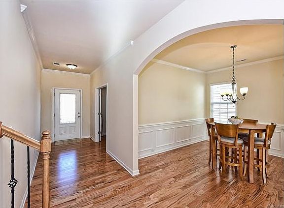 3rd image of 6961 Liverpool Ct