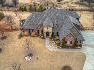 7028 N 195th Pl, Owasso, OK 74055
