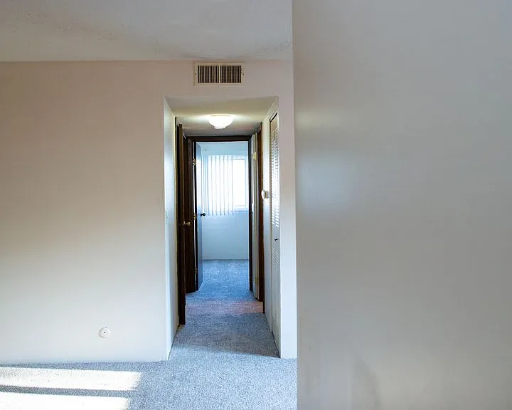 Cheerio Apartments — Photo 16
