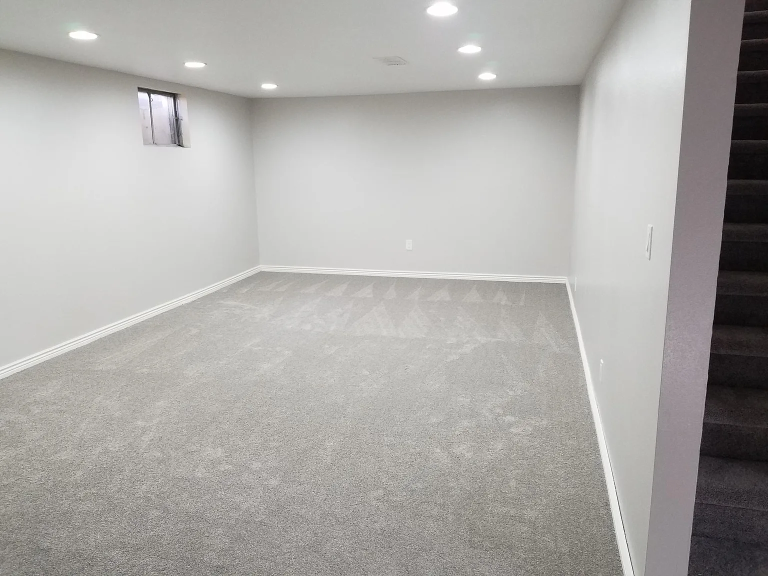 5 bed, 2200 sqft, $3,400 — Photo 4