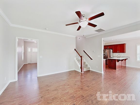 2nd image of 877 Juno Dr