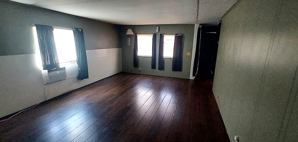 1st image of 555 4th St Lot 83