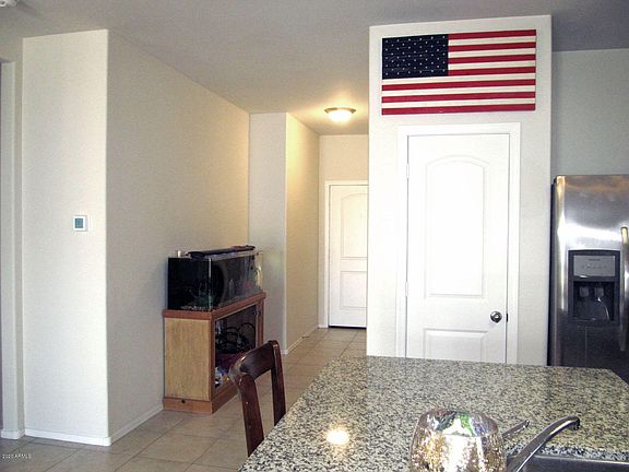 3rd image of 30938 W Indianola Ave